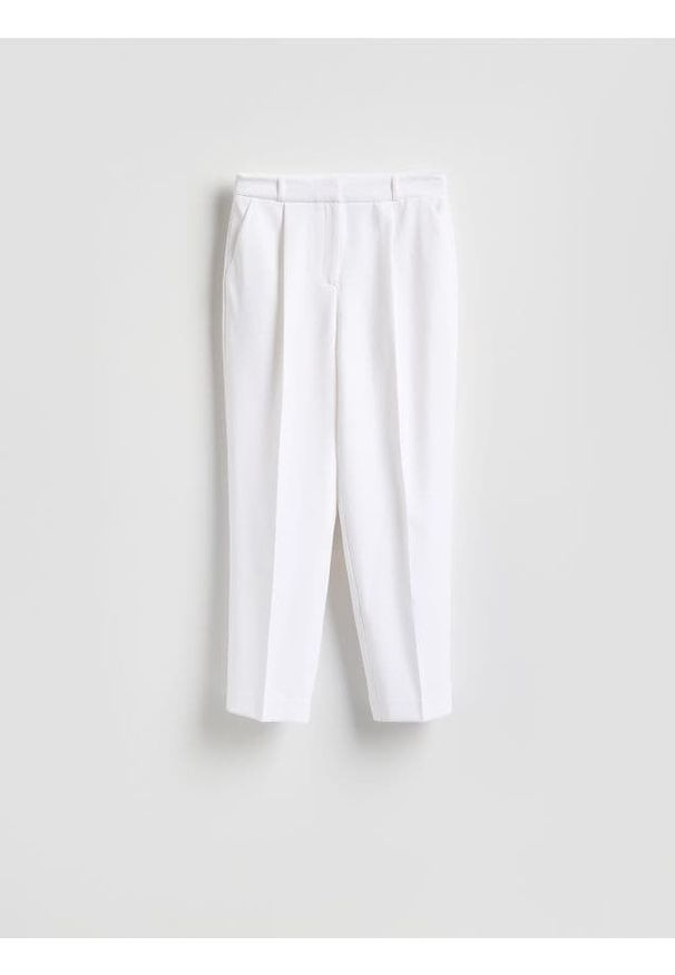 Reserved - Spodnie z kantem - złamana biel. Materiał: wiskoza, tkanina