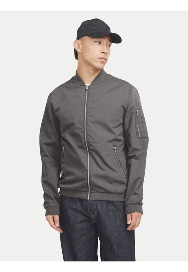 Jack & Jones Kurtka bomber Rush 12165203 Brązowy Regular Fit. Kolor: brązowy. Materiał: syntetyk