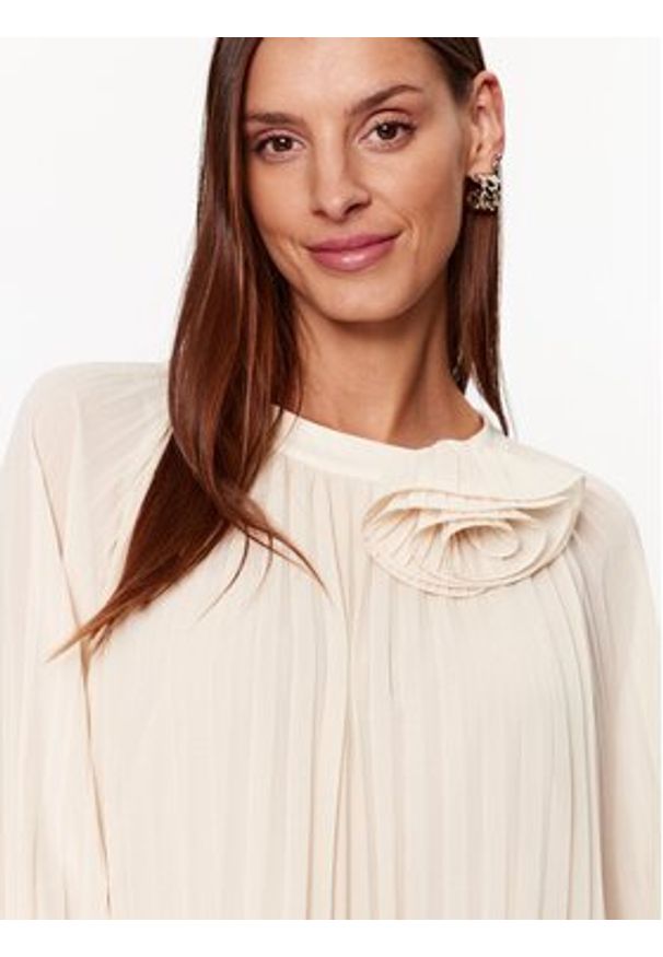 Dixie Bluzka C319Z019A Beżowy Relaxed Fit. Kolor: beżowy. Materiał: syntetyk