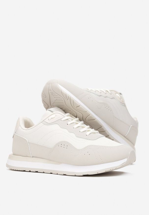 Renee - Beżowe Sneakersy Zdobione Wstawkami z Imitacji Skóry Fayela. Kolor: beżowy. Materiał: skóra. Wzór: aplikacja