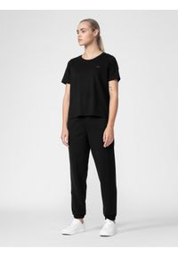 4f - Spodnie dresowe joggery damskie. Kolor: czarny. Materiał: dresówka #1