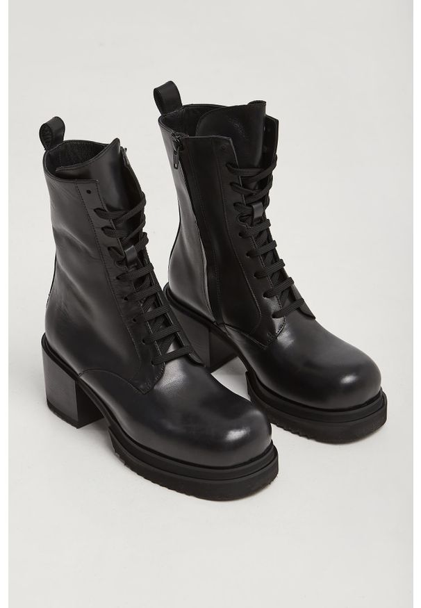 Pinko - Trapery damskie skórzane Honneger PINKO. Materiał: skóra