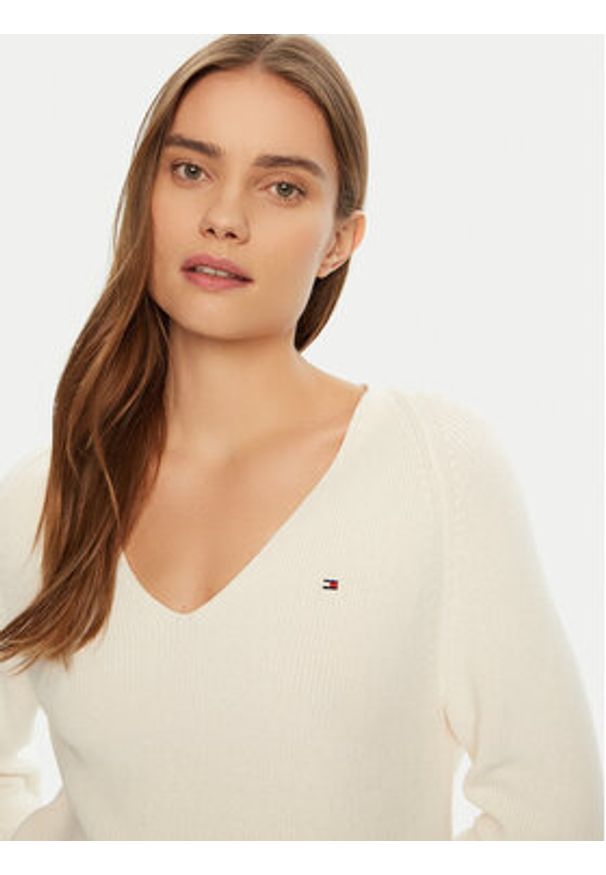 TOMMY HILFIGER - Tommy Hilfiger Sweter WW0WW44452 Écru Regular Fit. Materiał: bawełna