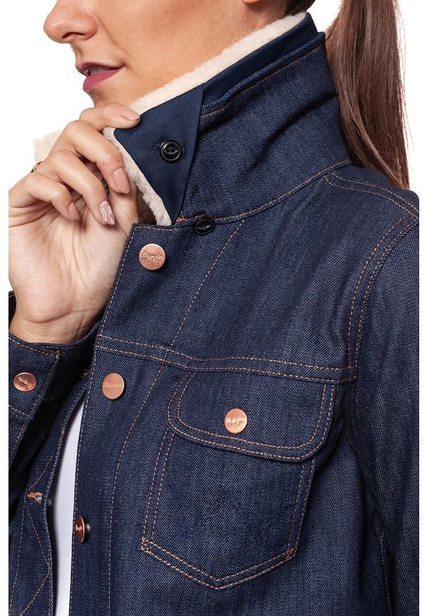 Wrangler - WRANGLER HERITAGE JACKET DAMSKA KURTKA PRZEJŚCIOWA RETRO DRY W405CY041. Styl: retro
