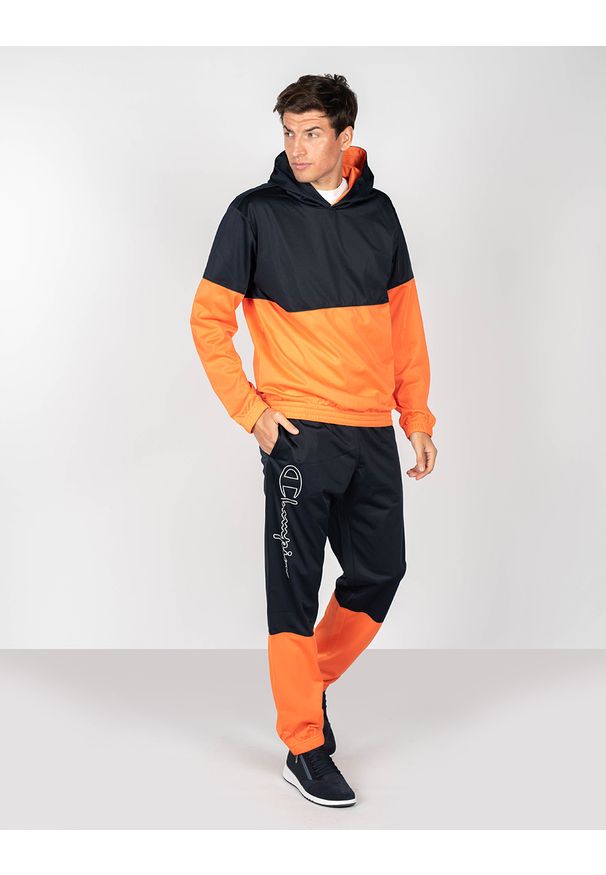 Champion Dres. Okazja: na co dzień. Materiał: dresówka. Styl: casual