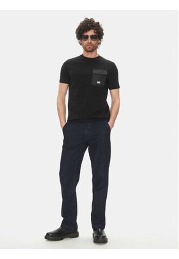 Karl Lagerfeld - KARL LAGERFELD T-Shirt 755037 552221 Czarny Regular Fit. Typ kołnierza: dekolt w karo. Kolor: czarny. Materiał: bawełna