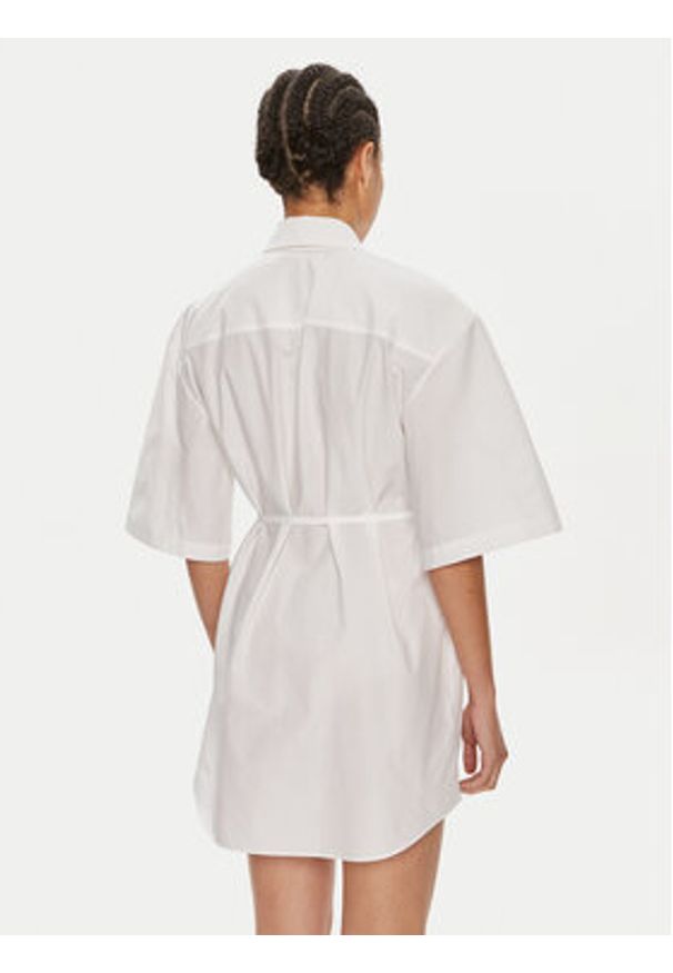 Hugo Sukienka koszulowa Emedia 50512828 Biały Relaxed Fit. Kolor: biały. Materiał: bawełna. Typ sukienki: koszulowe