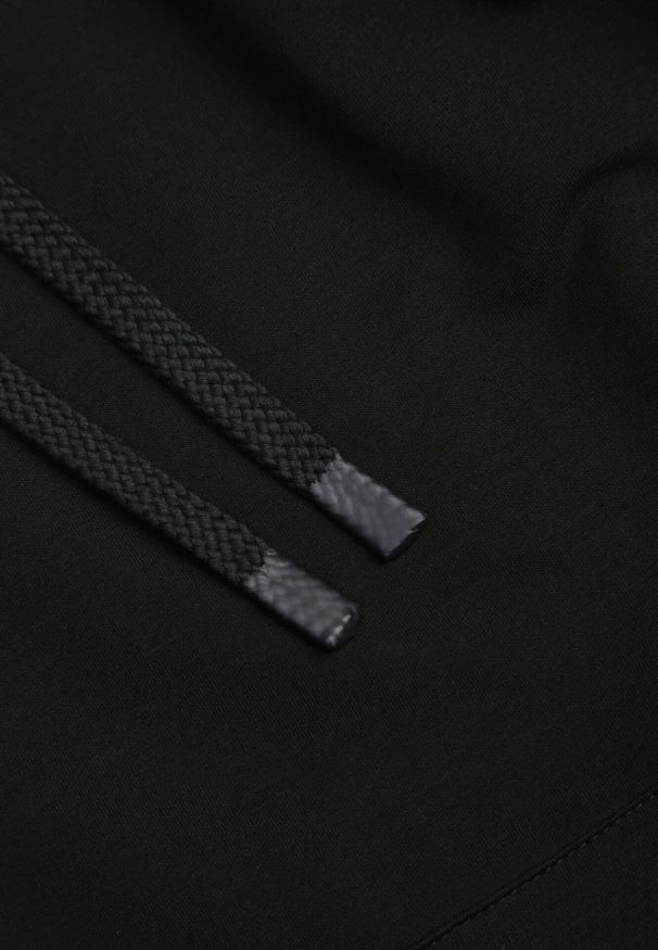 Born2be - Czarna Bluza z Kapturem i Kieszenią Typu Kangur Aqialei. Okazja: na co dzień. Typ kołnierza: kaptur. Kolor: czarny. Materiał: jeans, dresówka. Wzór: gładki. Styl: casual