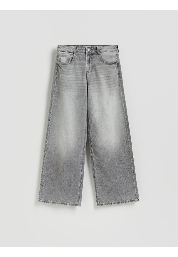 Reserved - Jeansy baggy fit - jasnoszary. Kolor: szary
