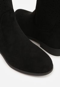 Renee - Czarne Ażurowe Botki z Geometryczną Ozdobą Naeraste. Okazja: na co dzień. Kolor: czarny. Materiał: jeans. Wzór: geometria, ażurowy, aplikacja. Styl: casual #7