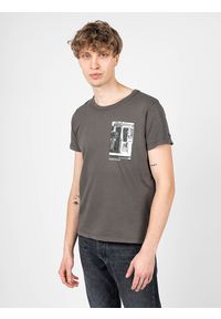Pepe Jeans T-shirt "Tide" | PM508528 | Tide | Mężczyzna | Czarny. Okazja: na co dzień. Kolor: czarny. Materiał: poliester, bawełna. Wzór: aplikacja, nadruk. Styl: casual #3