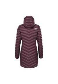 Kurtka turystyczna zimowa damska The North Face W Trevail Parka. Kolor: czerwony, brązowy, wielokolorowy. Sezon: zima. Sport: turystyka piesza