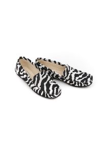 Zapato - mokasyny damskie z motywem zebry - skóra naturalna - model 001 - kolor zebra (40). Zapięcie: bez zapięcia. Materiał: skóra. Wzór: motyw zwierzęcy. Sezon: wiosna, lato. Obcas: na obcasie. Styl: klasyczny. Wysokość obcasa: niski #3