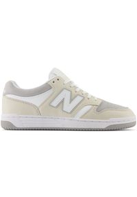 Buty unisex New Balance BB480LGW – beżowe. Okazja: na co dzień. Kolor: beżowy. Materiał: materiał, syntetyk, dresówka. Szerokość cholewki: normalna. Sport: turystyka piesza