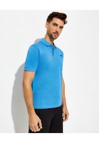 prada - PRADA - Niebieski t-shirt polo. Typ kołnierza: polo. Kolor: niebieski. Materiał: bawełna. Styl: klasyczny #1