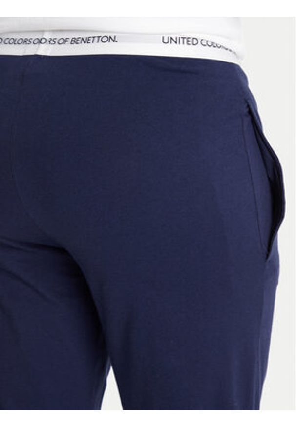 United Colors of Benetton - United Colors Of Benetton Spodnie piżamowe 30964F00V Granatowy Regular Fit. Kolor: niebieski. Materiał: bawełna