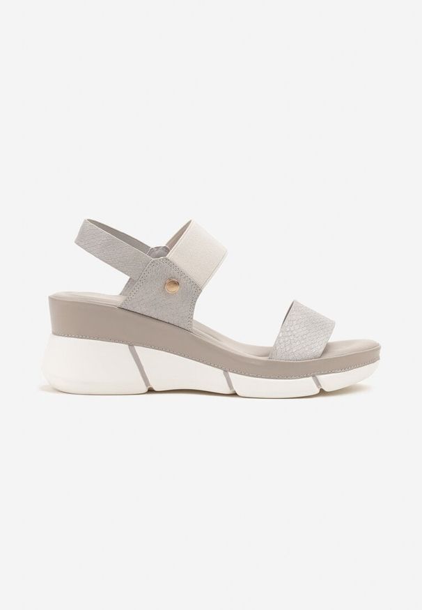 Renee - Szare Sandały na Koturnie ze Żłobieniami z Elastycznym Zapięciem i Brokatem Lisanisea. Kolor: szary. Materiał: jeans. Wzór: aplikacja. Obcas: na koturnie. Styl: elegancki