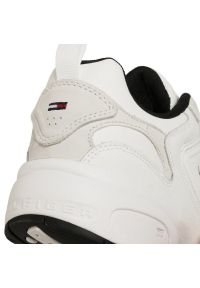TOMMY HILFIGER - Tommy Hilfiger Buty Tommy Jeans Heritage Sneaker M EM0EM00491-YBR białe. Okazja: na co dzień. Kolor: biały. Materiał: jeans. Szerokość cholewki: normalna