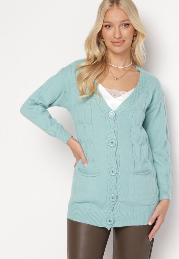 Born2be - Miętowy Kardigan o Wydłużonym Fasonie z Ozdobnym Wzorem Dzianiny Gerwine. Kolor: miętowy. Materiał: dzianina. Długość rękawa: długi rękaw. Długość: długie