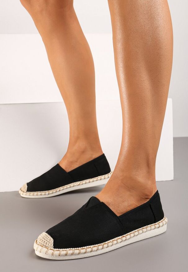 Renee - Czarne Płaskie Espadryle Wsuwane z Plecionką Moaxia. Nosek buta: okrągły. Zapięcie: bez zapięcia. Kolor: czarny. Materiał: materiał. Sezon: lato. Obcas: na obcasie. Wysokość obcasa: niski