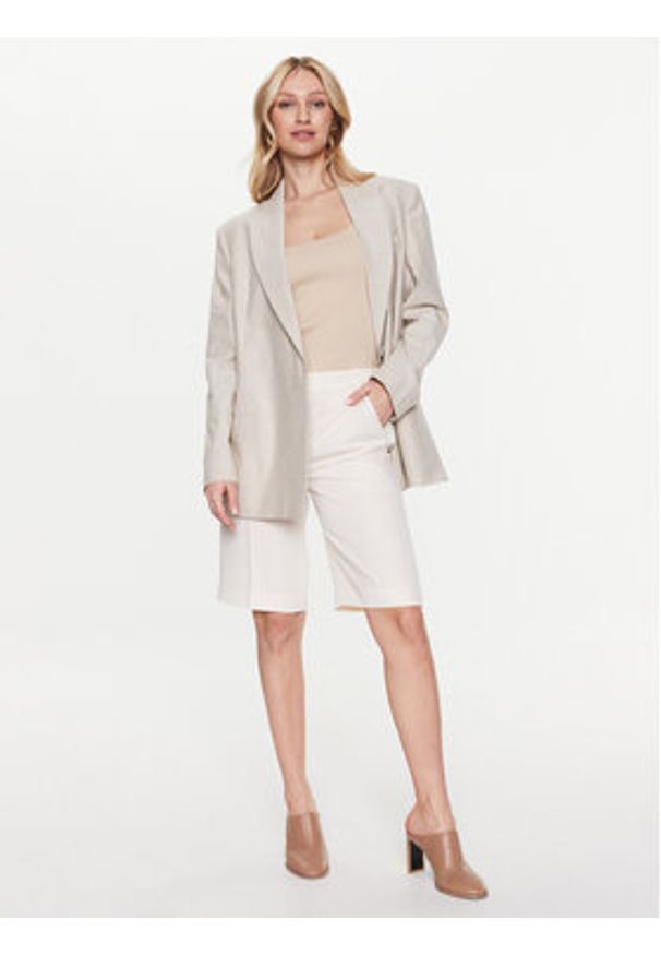 Calvin Klein Bermudy K20K205242 Écru Regular Fit. Materiał: syntetyk