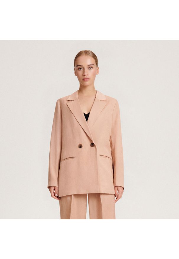 Reserved - Dwurzędowa marynarka z lnem - Różowy. Kolor: różowy. Materiał: len