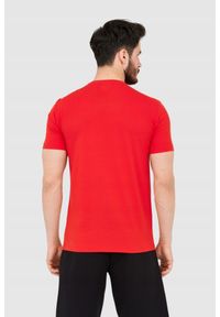 EA7 Emporio Armani - EA7 Czerwony męski t-shirt z dużym białym logo, Rozmiar L. Kolor: czerwony #5
