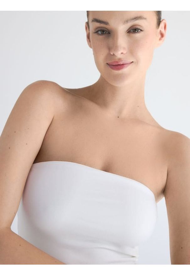 Reserved - Top bandeau - biały. Kolor: biały. Materiał: dzianina. Wzór: gładki