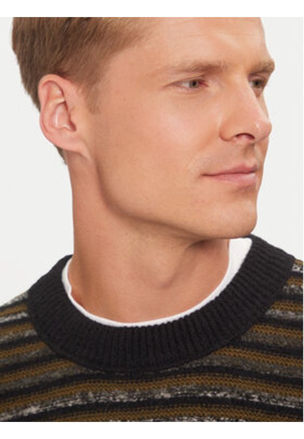 BOSS - Boss Sweter 50523580 Czarny Regular Fit. Kolor: czarny. Materiał: syntetyk