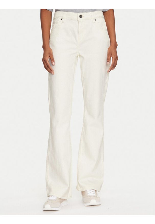 Guess Jeans Jeansy W5GA1S D5M62 Biały Bootcut Fit. Kolor: biały