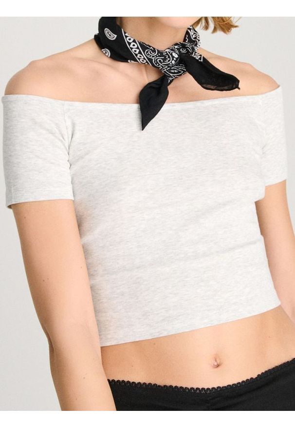 Sinsay - Crop top z krótkim rękawem - szary. Kolor: szary. Długość rękawa: krótki rękaw. Długość: krótkie