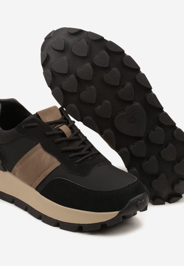 Renee - Czarno-Brązowe Sneakersy na Platformie z Tłoczeniem Tillivalle. Okazja: na co dzień. Kolor: czarny. Materiał: jeans. Szerokość cholewki: normalna. Obcas: na platformie