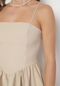 Born2be - Beżowa Gorsetowa Sukienka z Rozkloszowanym Dołem Lealetia. Typ kołnierza: dekolt gorset. Kolor: beżowy. Długość rękawa: na ramiączkach. Typ sukienki: gorsetowe #4