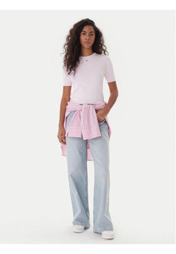 Tommy Jeans Sweter Essential DW0DW19336 Różowy Regular Fit. Kolor: różowy. Materiał: bawełna