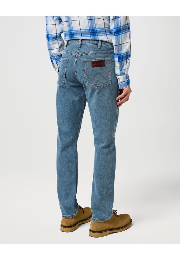 Wrangler - MESKIE SPODNIE WRANGLER GREENSBORO STEEL SLATE 112371375