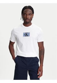 Calvin Klein T-Shirt Box Tape Graphic LV04RC854G Biały Regular Fit. Kolor: biały. Materiał: bawełna