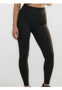 Sinsay - Legginsy sportowe Gym Hard - czarny. Kolor: czarny. Styl: sportowy