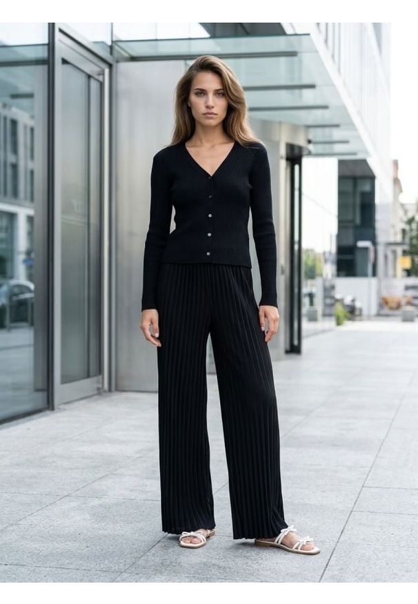 Sinsay - Prążkowany kardigan zapinany na guziki - czarny. Kolor: czarny. Materiał: prążkowany