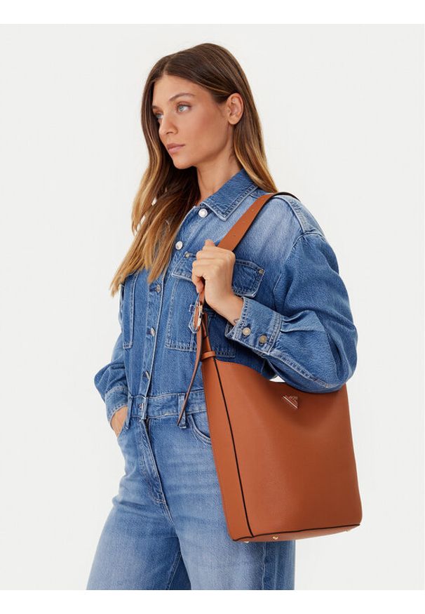 Guess Torebka HWBG69 74040 Brązowy. Kolor: brązowy. Materiał: skórzane