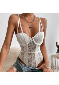 Intica - Body z haftem na romantyczne wieczory Tabatha. Kolor: biały. Materiał: materiał. Wzór: haft