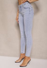 Renee - Jasnoniebieskie Jeansy z Bawełną Skinny Push Up Yastebia. Okazja: na co dzień. Stan: podwyższony. Kolor: niebieski. Wzór: aplikacja. Styl: elegancki, casual #4