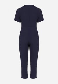 Born2be - Granatowy Kombinezon Panomeda. Kolekcja: plus size. Kolor: niebieski. Materiał: tkanina. Długość rękawa: krótki rękaw. Długość: krótkie. Wzór: gładki, jednolity, kolorowy. Styl: klasyczny #5