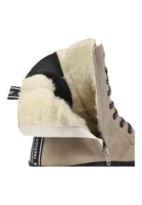 Beżowe Botki Rieker Ocieplane Buty Damskie. Okazja: na spacer, na co dzień. Kolor: beżowy. Materiał: materiał. Sezon: zima, jesień. Styl: elegancki, casual #4