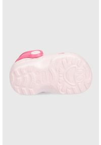 Coqui klapki dziecięce kolor różowy. Nosek buta: okrągły. Kolor: różowy. Materiał: guma, materiał. Wzór: gładki