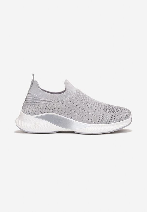 Born2be - Szare Buty Sportowe z Elastyczną Cholewką i Ozdobną Podeszwą Pilly. Wysokość cholewki: przed kostkę. Zapięcie: bez zapięcia. Kolor: szary. Materiał: materiał. Szerokość cholewki: normalna. Obcas: na płaskiej podeszwie