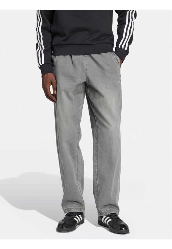 Adidas - adidas Jeansy adicolor Denim Stone JW5920 Szary Regular Fit. Kolor: szary