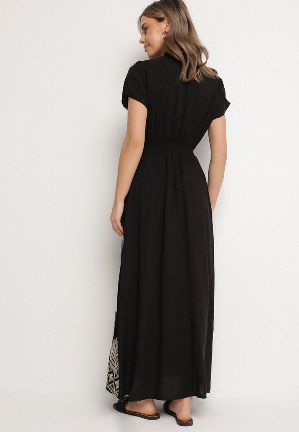 Born2be - Czarna Koszulowa Sukienka z Bawełną Ozdobiona Metaliczną Nicią Tirlio. Okazja: na co dzień, na spacer. Kolor: czarny. Materiał: bawełna. Wzór: aplikacja. Typ sukienki: koszulowe. Styl: casual, elegancki, klasyczny