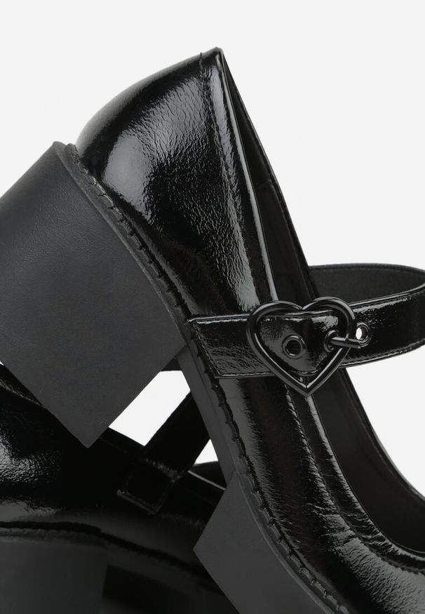 Renee - Czarne Lakierowane Półbuty ze Skórzaną Wkładką na Słupku z Platformą Fenelo. Okazja: do pracy, na spotkanie biznesowe. Nosek buta: okrągły. Zapięcie: pasek. Kolor: czarny. Materiał: skóra, lakier. Obcas: na platformie. Styl: klasyczny, biznesowy, elegancki