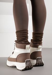 Renee - Beżowo-Brązowe Sportowe Śniegowce Chunky na Platformie Ishweda. Kolor: beżowy. Materiał: jeans. Obcas: na platformie. Styl: sportowy #6