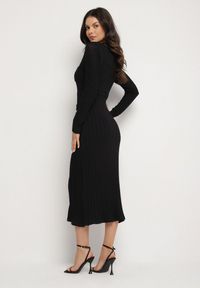 Born2be - Czarna Dopasowana Sukienka z Wiskozą i Guzikami Novelinea. Okazja: na co dzień. Kolor: czarny. Materiał: wiskoza. Styl: casual, elegancki #6